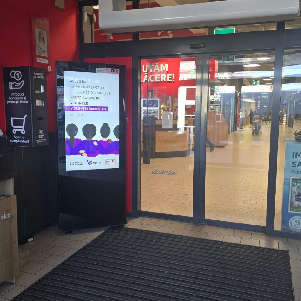 Agenție de Publicitate EkoGroup - Rețea Digitală Indoor: Cum Să Devii Brandul Preferat al Consumatorilor 9 Reteaua-Digitala-Indoor-DOOH-KAUFLAND-Ramnicu-Valcea-8211-Str.-Gib-Mihaescu-2